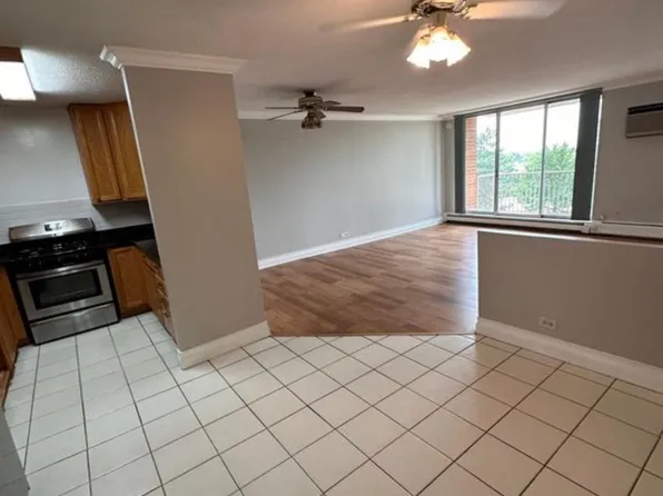 2201 S Highland Ave, Lombard, IL