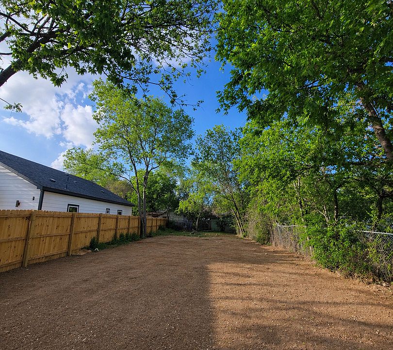 1st image of 101 Calles LOT 23