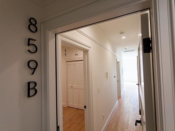 2nd image of 859 S Van Ness Ave Unit B