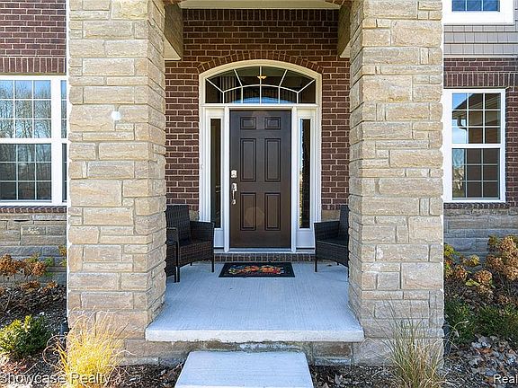 3rd image of 25715 Oberlin Ct