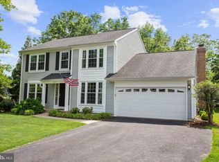 12815 Ashton Oaks Dr, Fairfax, VA 22030