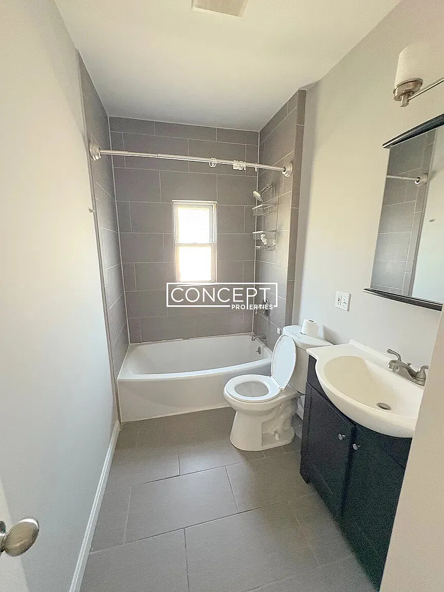 3 bed, 1.0 bath, $3,600 — Photo 4