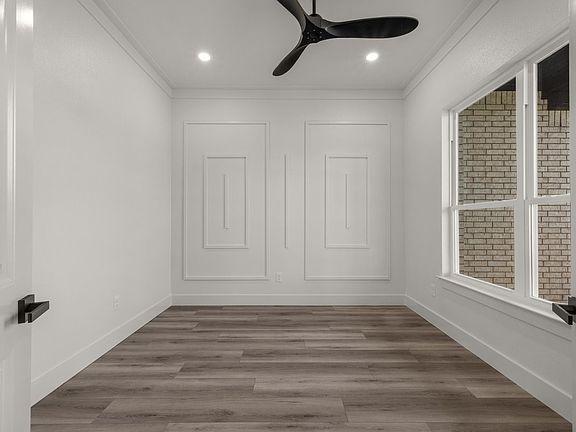 3rd image of 508 Ashlow Ct