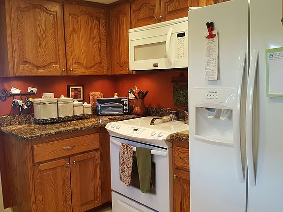 5th image of 745 Waterbridge Dr SW