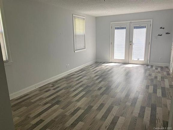 5th image of 607 Carolina Ave