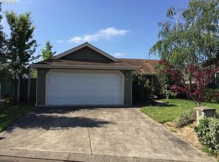 5262 Olympic Cir, Eugene, OR 97402