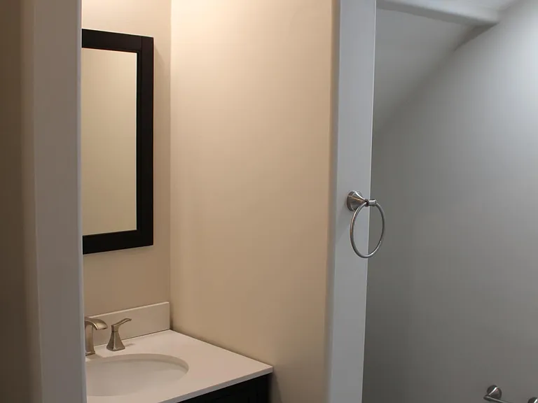 1547 N High St #2 — Photo 7