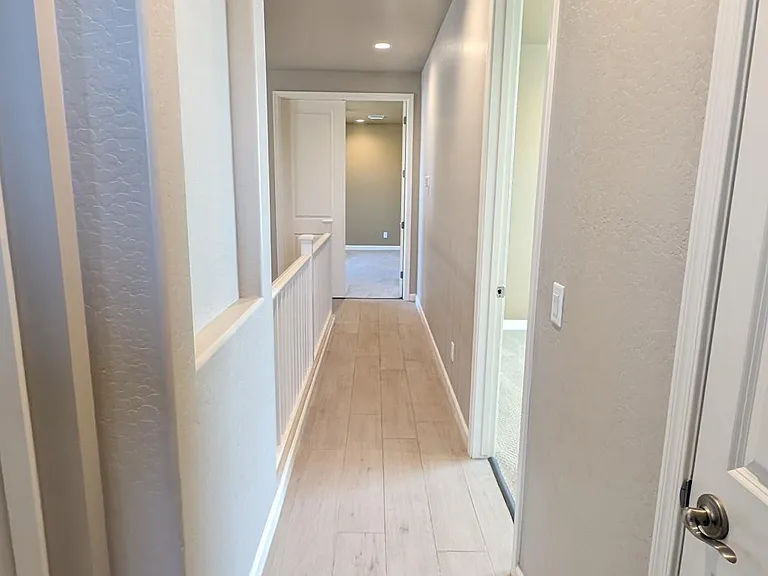 2119 E Kings Ave — Photo 15