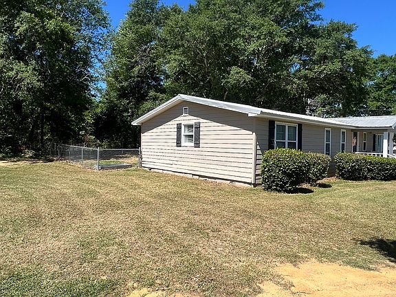 5th image of 748 Old Toomsboro Rd