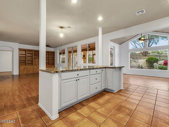 4th image of 2480 W Tom Watson Dr