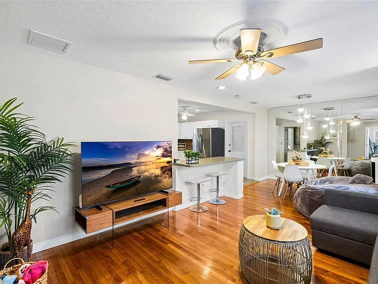 304 N Matanzas Ave — Photo 6