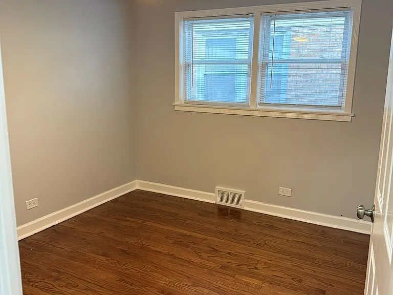 5153 S Oak Park Ave — Photo 5