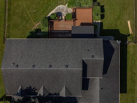 3rd image of 218 Autumn Ct