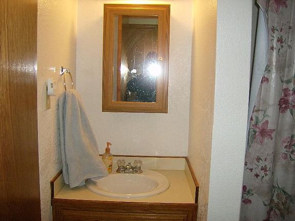 4th image of 1226 E 143rd St