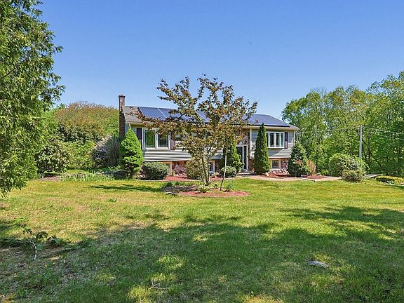 3rd image of 77 May Hill Rd