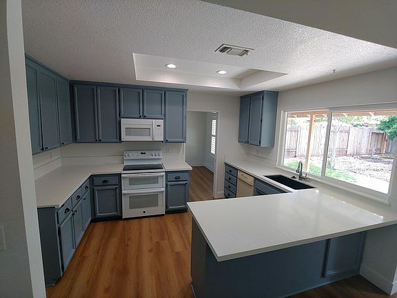 2nd image of 3515 Parkview Ln