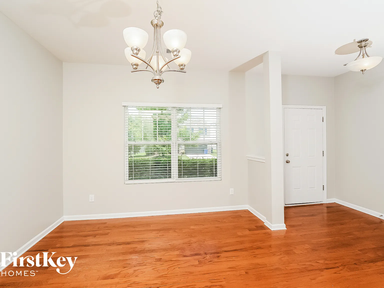 4 bed, 2.5 bath, 2867 sqft, $2,745 — Photo 3