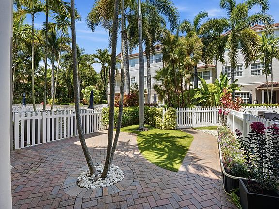 3rd image of 107 Ocean Cay Way
