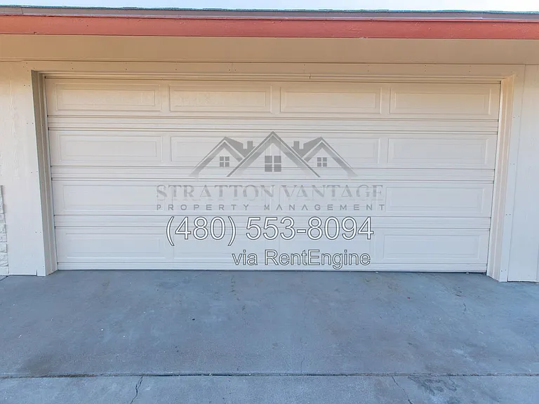 2533 E Blanche Dr — Photo 25