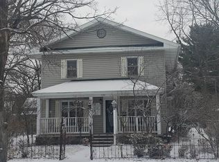 120 Pine St, Waupaca, WI 54981