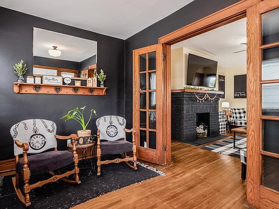 4th image of 442 Cedarcrest Ave