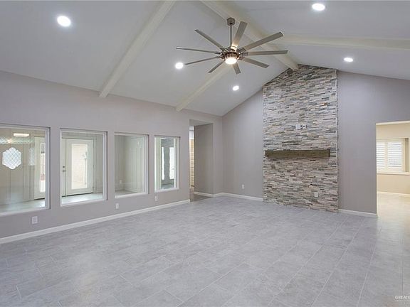 3rd image of 6125 N Cynthia Ct