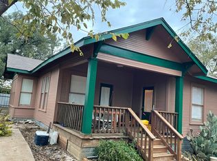 305 E Young St, Llano, TX 78643