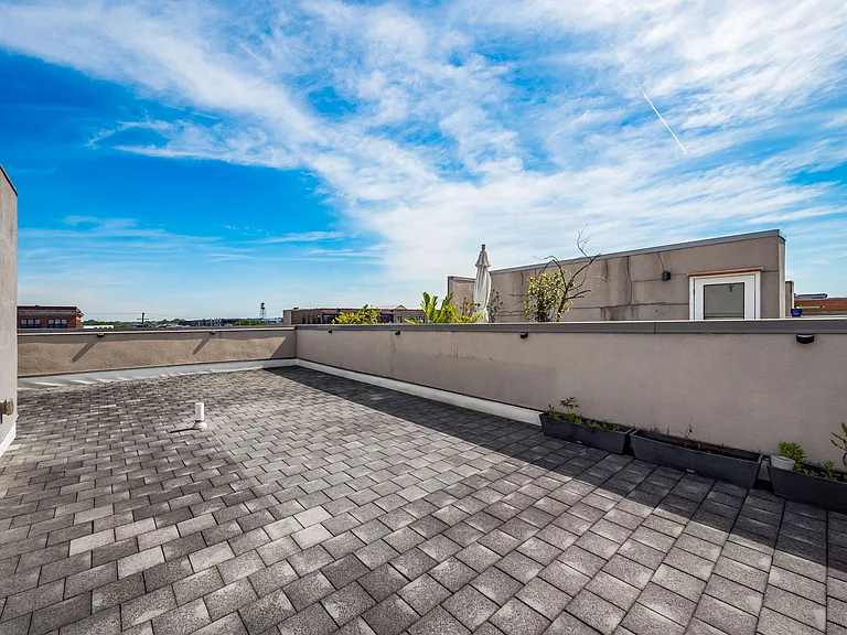 239 Auden Ave — Photo 32