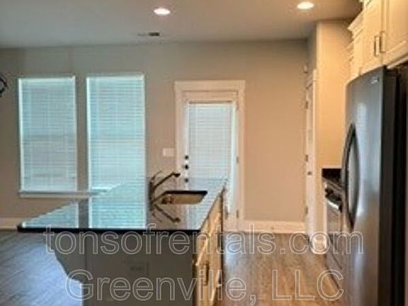 4th image of 437 Pangel Ln