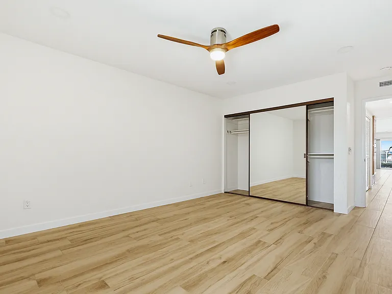 Secondary bedroom