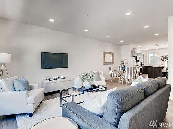 5th image of 2328 N 185th St Unit B