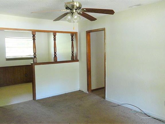 5th image of 2421 Wyandotte Way