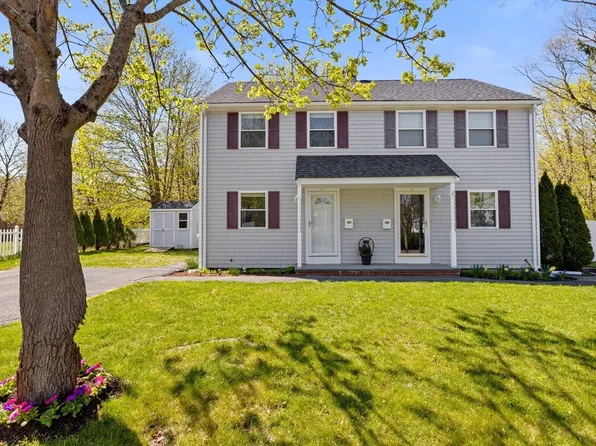 4 Nutty Hill Rd #4, Hingham, MA 02043