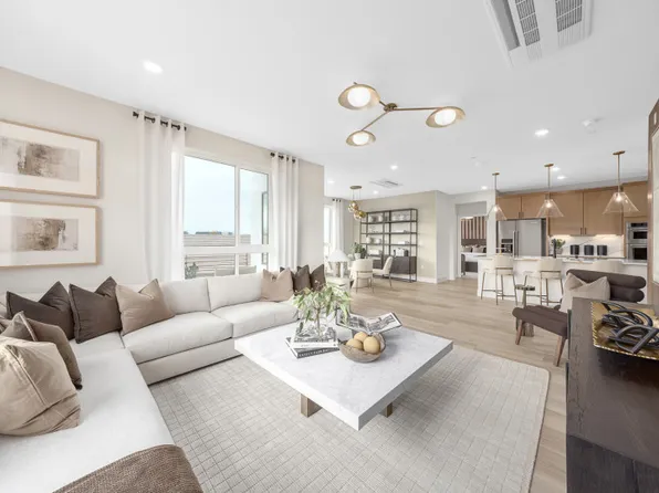 401 Mexico Ter #4, Sunnyvale, CA 94089
