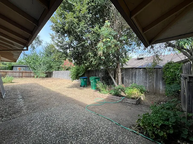2907 Jolyn Way #B — Photo 24