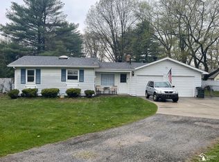 9831 Summerfield Rd, Temperance, MI 48182