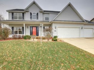 2513 Crystal Tree Dr, Champaign, IL 61822