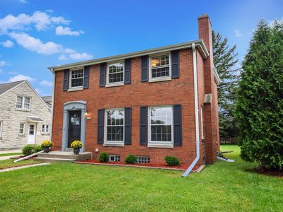 4941 N Woodruff Ave, Whitefish Bay, WI, 53217