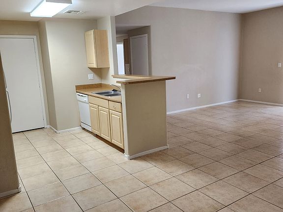 5th image of 8250 N Grand Canyon Dr #1-1081