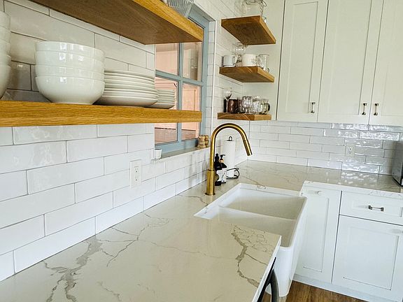 3rd image of 522 Ekahi Way