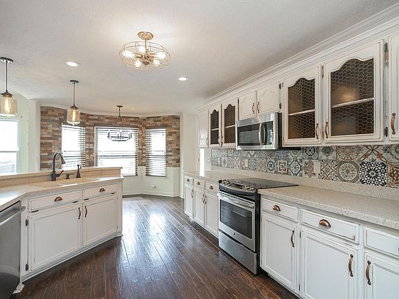 4th image of this home