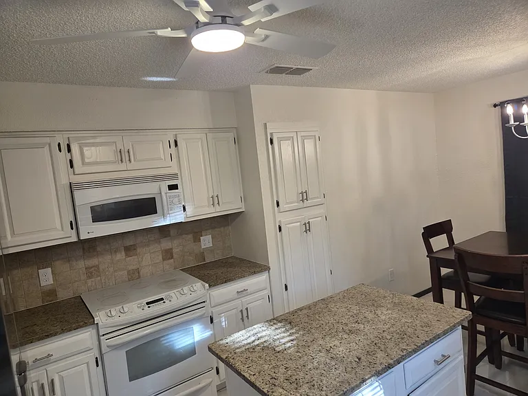 3709 Ravenhill Ln — Photo 15