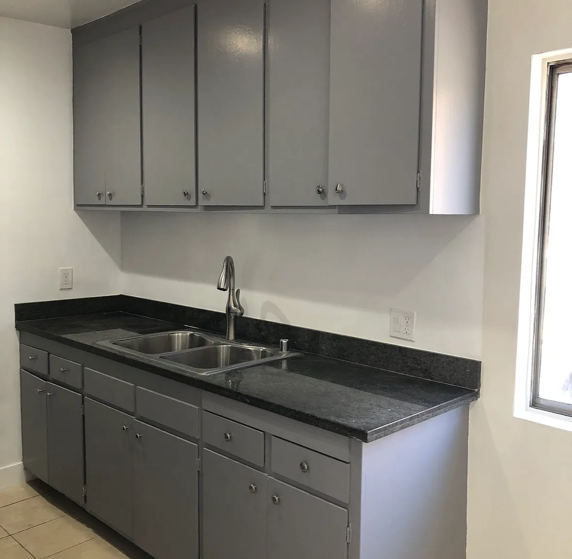 1 bed, 550 sqft, $2,100 — Photo 2