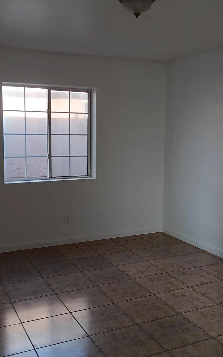 3 bed, 1174 sqft, $2,850 — Photo 3