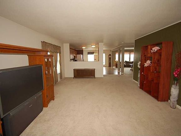 2nd image of 3351 Hapsburg Way