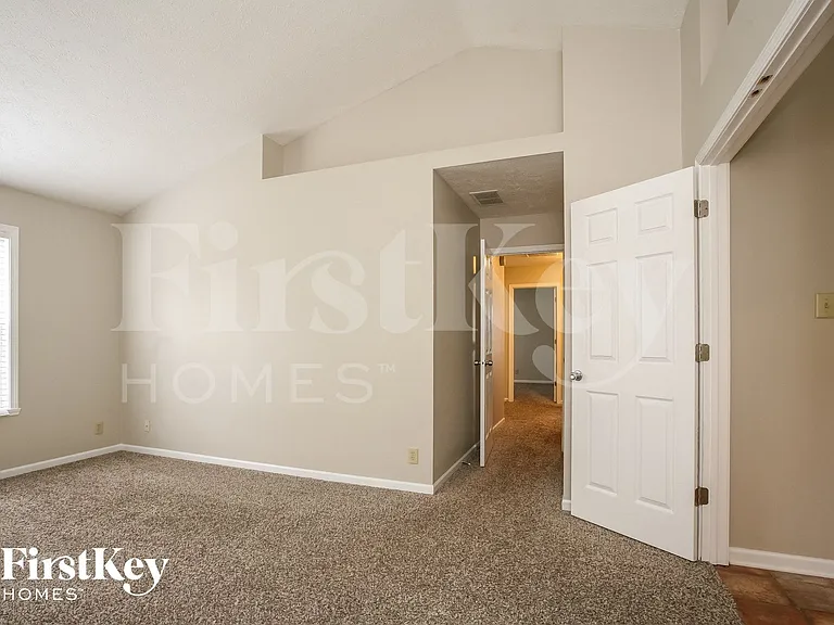10794 Brixton Ln — Photo 8