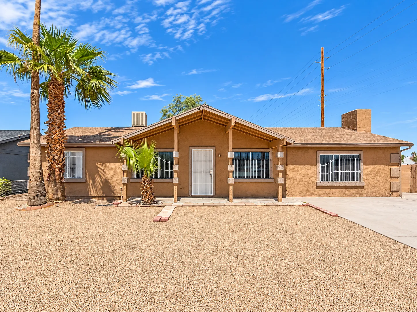 4 bed, 1856 sqft, $1,925 — Photo 1