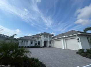 9408 Loquat Ln, Naples, FL 34114