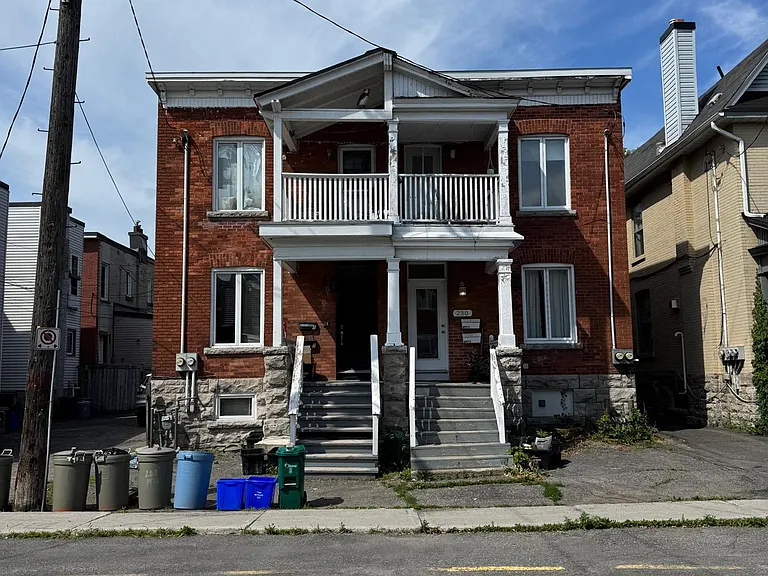 230 Percy St #2 — Photo 2