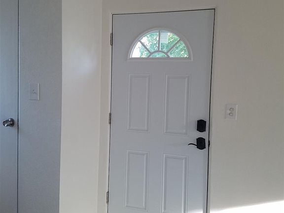 3rd image of 2605 Mountain Ave